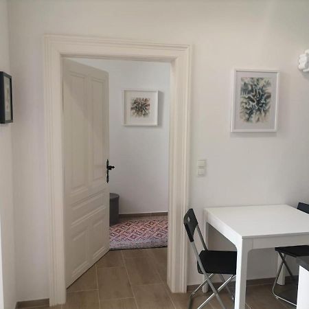 شقة Ruhige Art-Garconniere Mit Balkon فيينا المظهر الخارجي الصورة